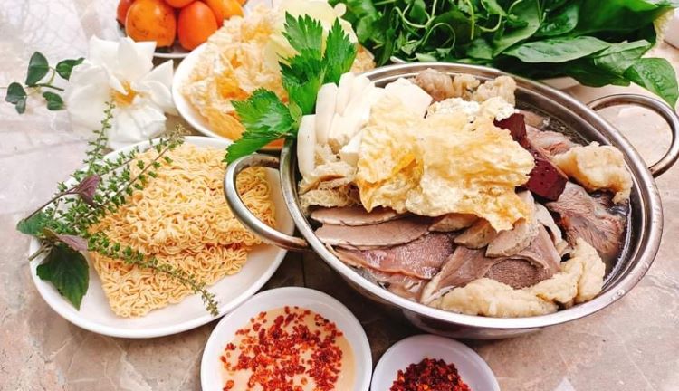 Lẩu bò ba toa chính gốc