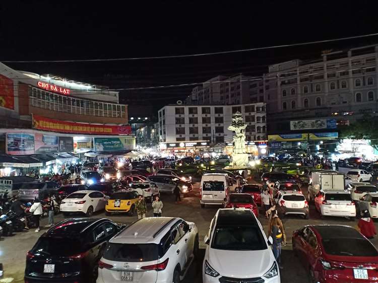 xe sân bay Đà Lạt